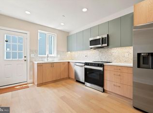 2440 E Harold St, Philadelphia, PA 19125