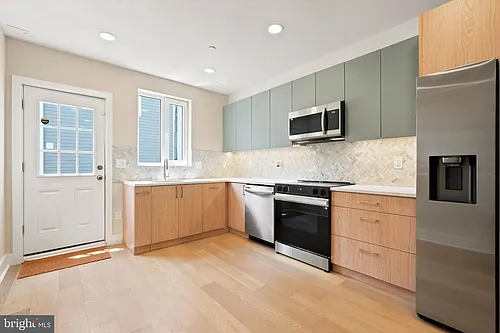 2440 E Harold St Photo 1