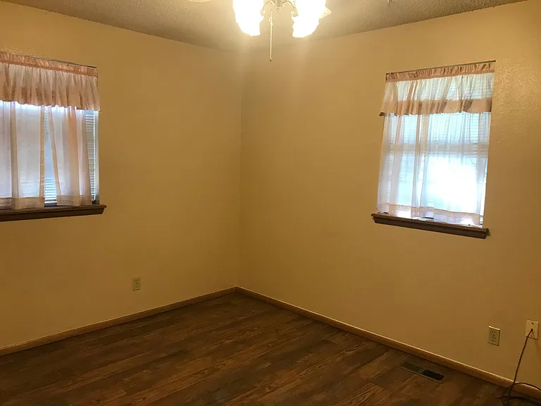 7105 S Linn Ave — Photo 11