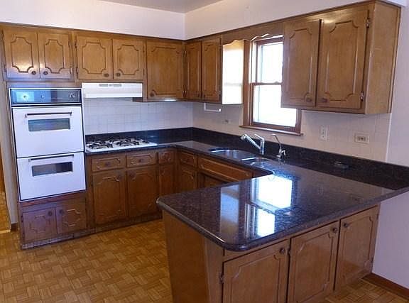 3rd image of 543 Muskegon Ave