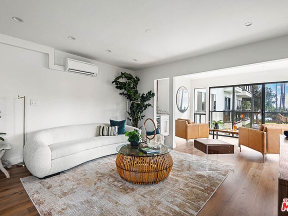 4th image of 833 Ocean Ave APT 202