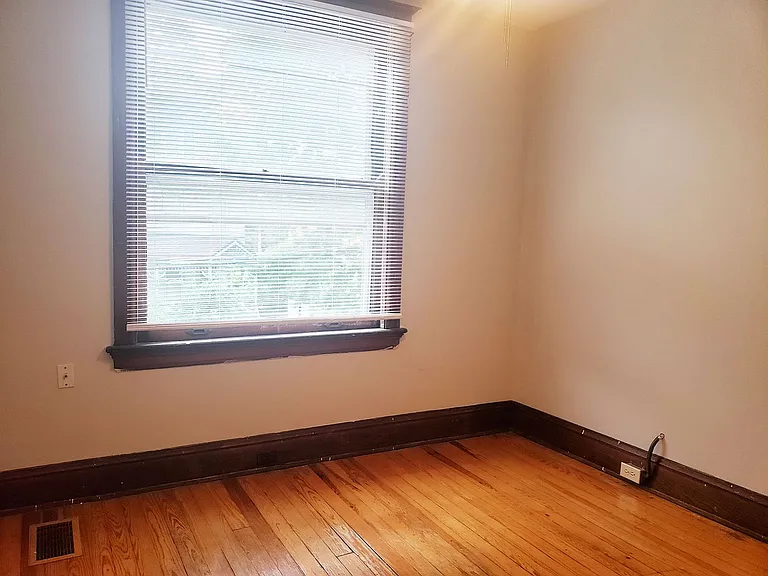 3204 Bishop St — Photo 10