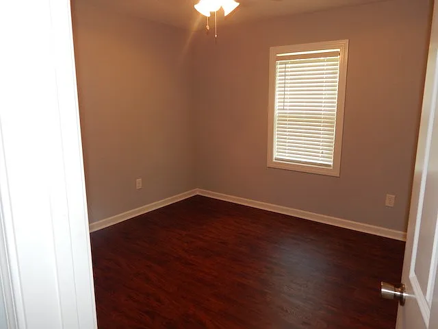 104 Leah Dr — Photo 8
