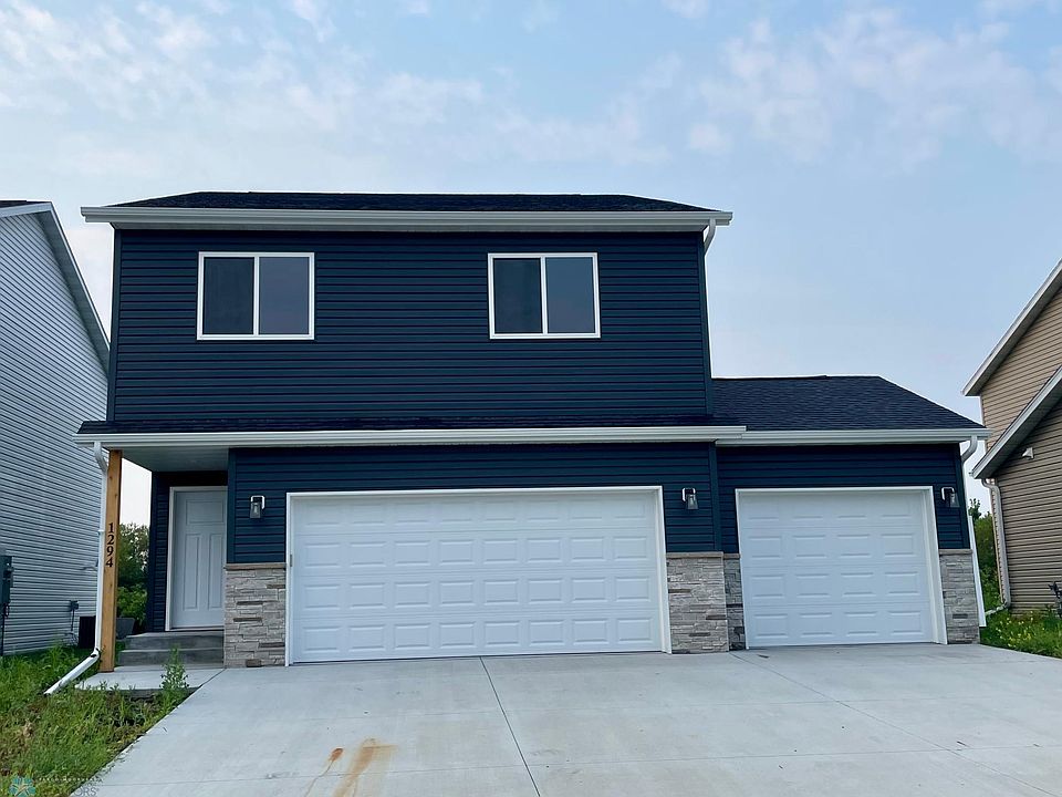 1st image of 1294 Marlys Dr W