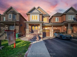 11 Peachill Ct, Brampton, ON L6P3E6
