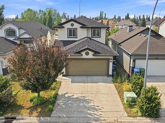 2nd image of 454 E Millrise Sq SW
