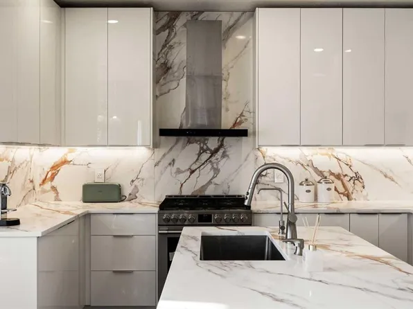 21 NE Canals Cv SW, Airdrie, AB T4B 3E8