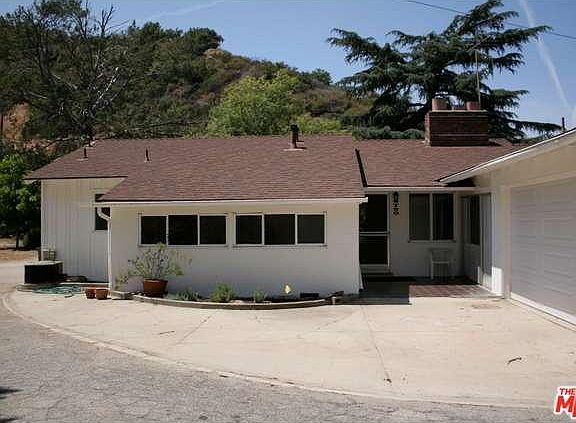 3rd image of 6750 Mulholland Dr