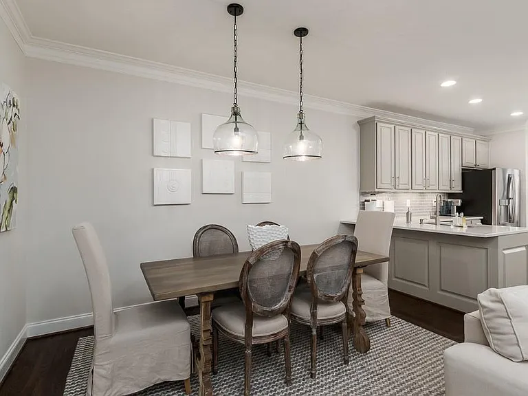 2537 Oglethorpe Cir NE — Photo 11