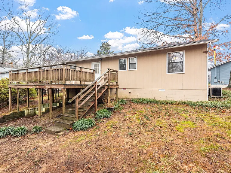 5126 Middle Ridge Ln — Photo 24