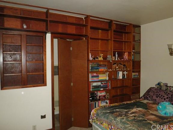 5th image of 255 W Highland Ave