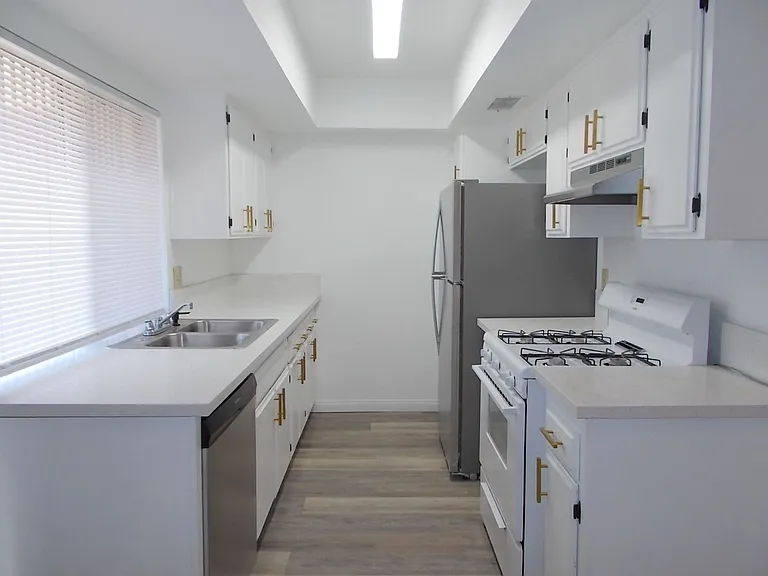 3168 S Eastern Ave #48 — Photo 6