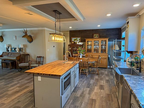 3rd image of 394 Kellar Rd