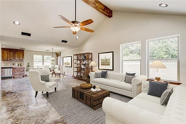 1st image of 2307 Club Dr