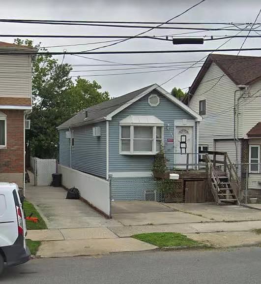 1st image of 341 Bedford Ave