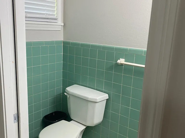 3044 Oakcrest Dr — Photo 18