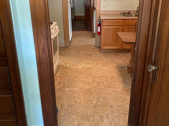 2nd image of 8505 Grand Division Ave
