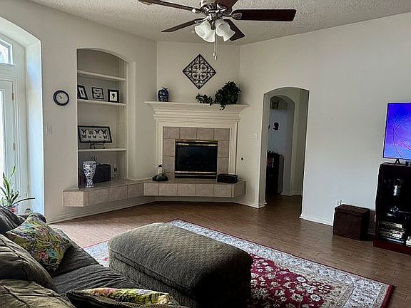 5th image of 10207 Cherry Laurel Ln