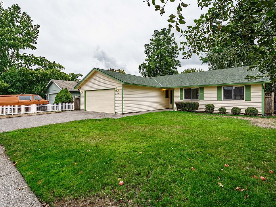 1st image of 15915 NE 1st Cir