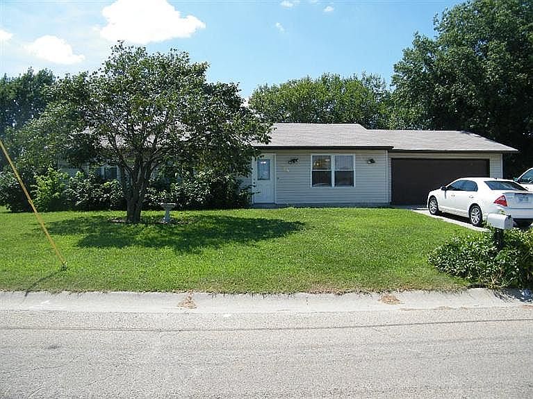 1st image of 709 Plaza Dr