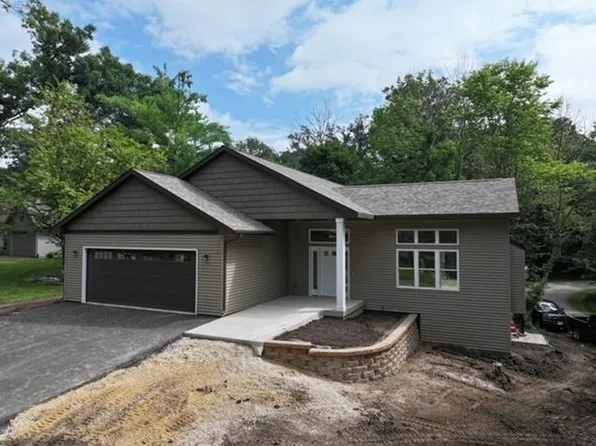 3006 N Whitetail Ln #24, Janesville, WI 53545