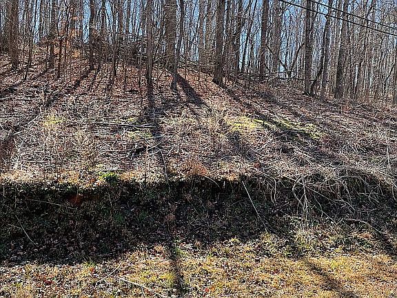 2nd image of 5565 Highway 166