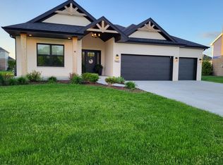 7482 Mayfield Dr, Frankfort, IL 60423