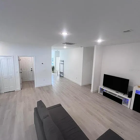 1597 Kerman St — Photo 15