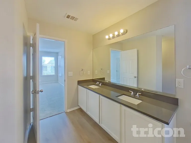 1308 Stetson Trl — Photo 13