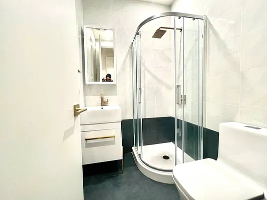 Rented by Doorway NYC, LLC | media 17