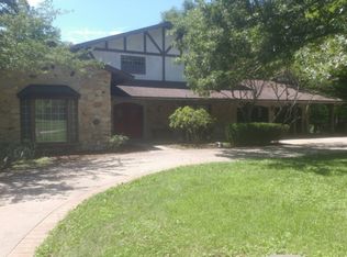 5711 Emerson Rd, Sterling, IL 61081