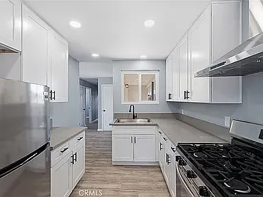 937 E Elizabeth St — Photo 7