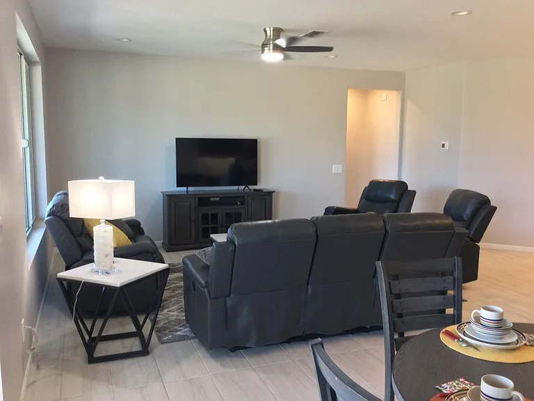 4400 W Ruby Dr — Photo 6