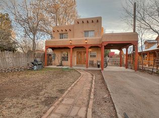 324 Vineyard Rd NW, Los Ranchos De Albuquerque, NM 87107