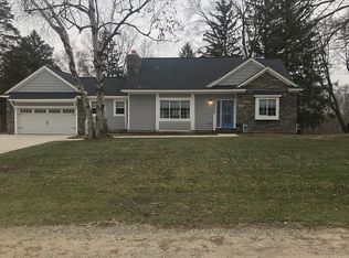 425 Hillview St, Rochester Hills, MI 48306