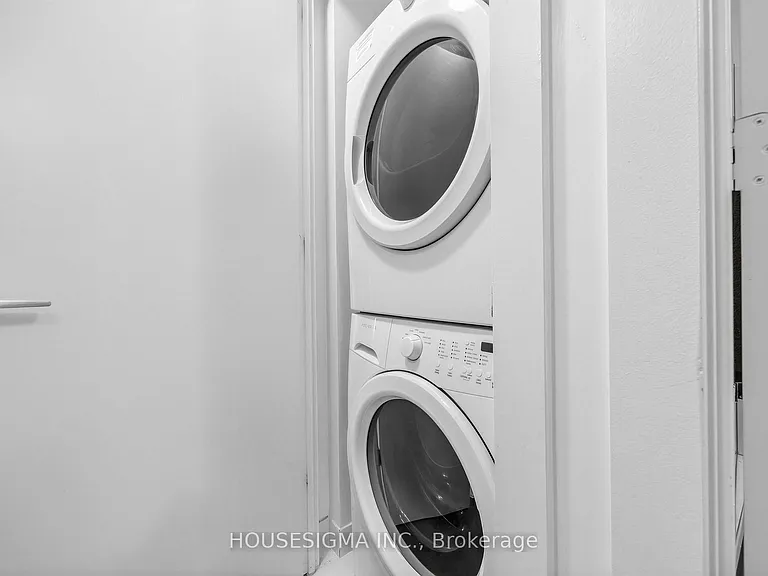200 Bloor St W #2109 — Photo 18