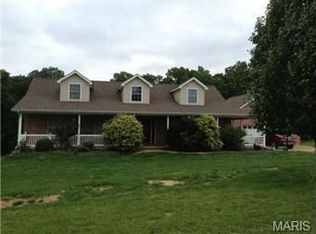 12950 Edgewood Ln, Ste Genevieve, MO 63670
