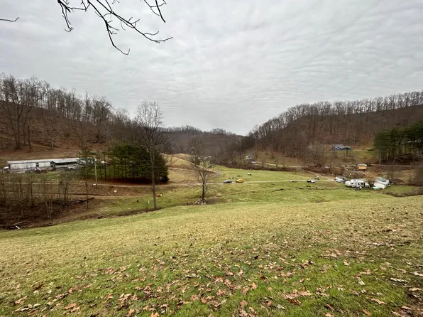 5961 Servia Elmira Rd, Duck, WV 25063