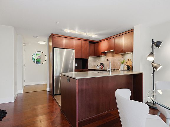 2nd image of 158 W 13th St #205
