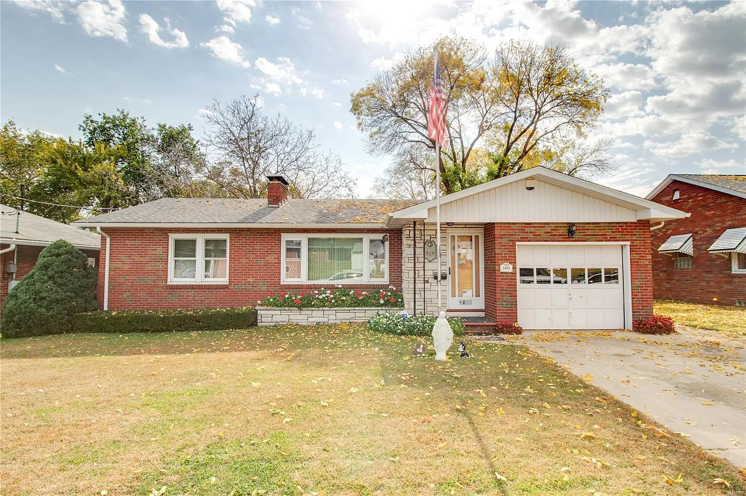3109 Clay St photo 1