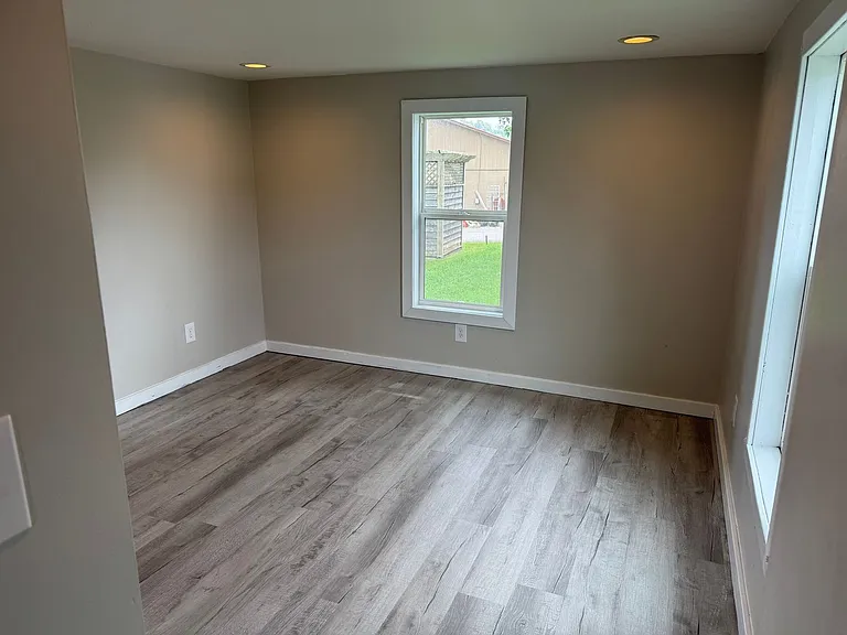 108 Bank St — Photo 5
