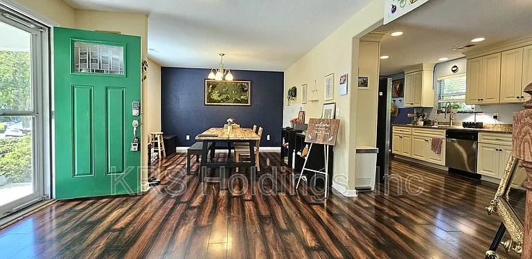7721 Cortlandt Pl — Photo 8