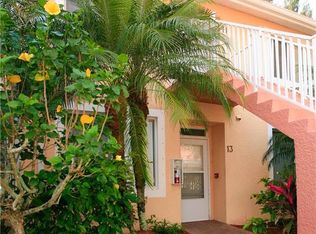 2400 Bayou Ln APT 13, Naples, FL 34112