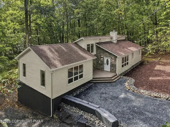 2110 Owl Pass, Bushkill, PA 18324