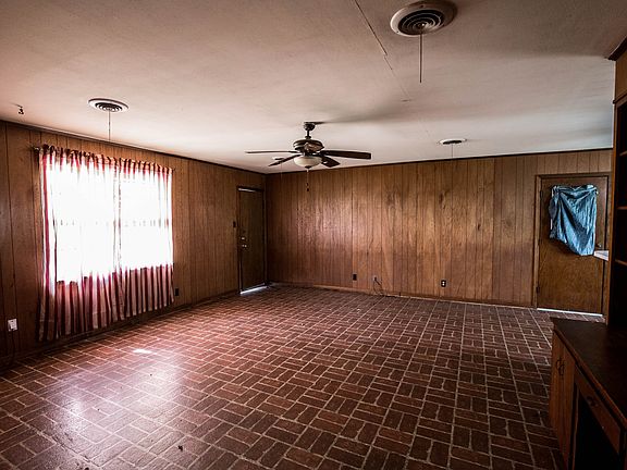 2nd image of 307 E Avenue A