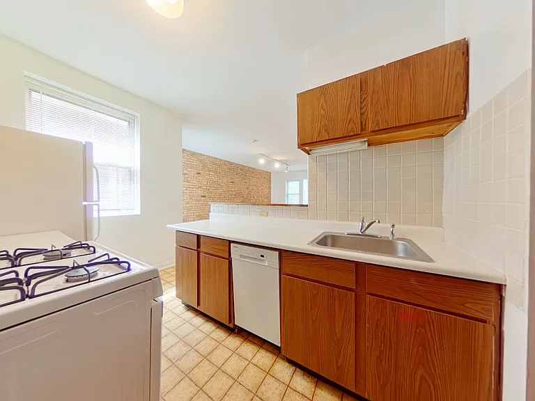 1307-17 W. Addison — Photo 13
