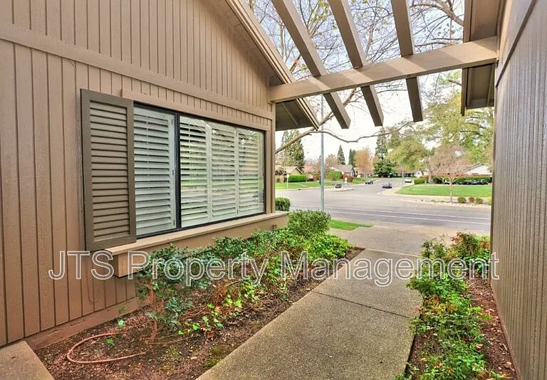 11674 Gold Country Blvd — Photo 34