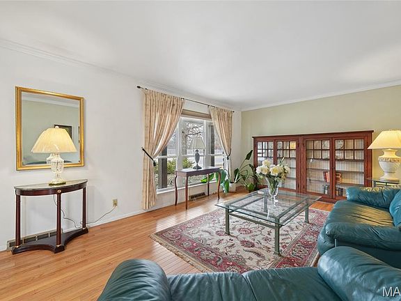 2nd image of 10688 Gravois Rd