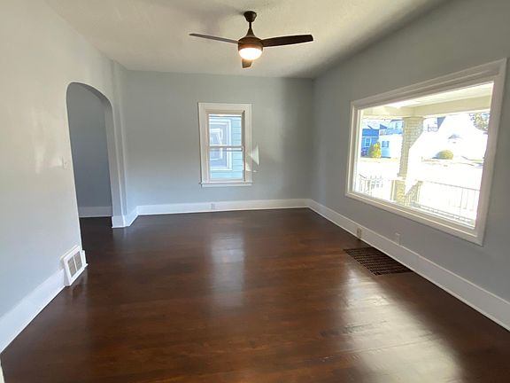 3rd image of 1355 Tamarack Ave NW
