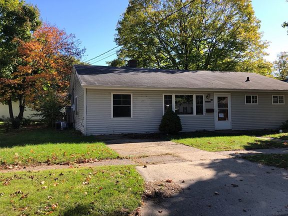 3rd image of 302 S Hall St